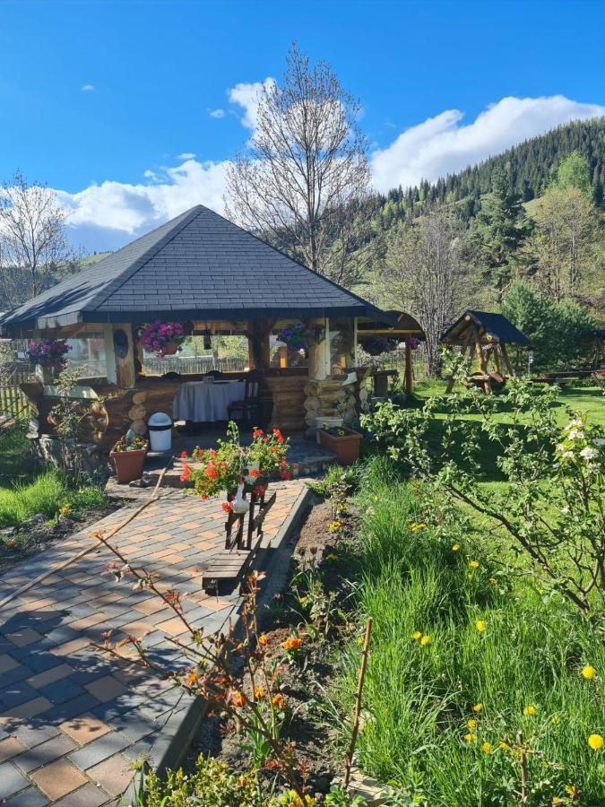 ホテル Casa Baciu フンドゥ・モルドベイ エクステリア 写真