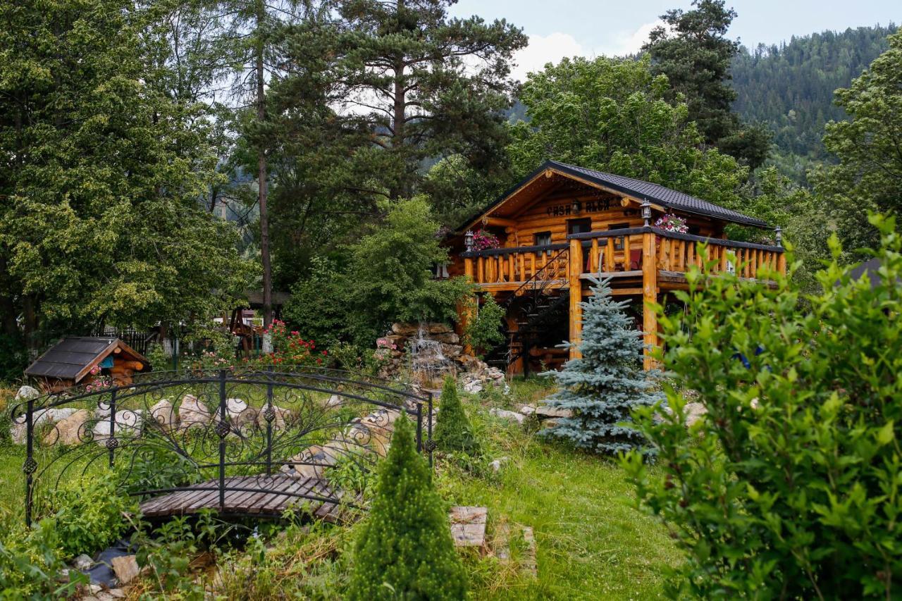 ホテル Casa Baciu フンドゥ・モルドベイ エクステリア 写真