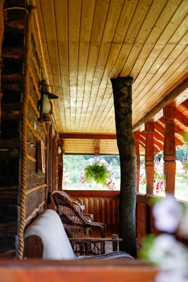 ホテル Casa Baciu フンドゥ・モルドベイ エクステリア 写真