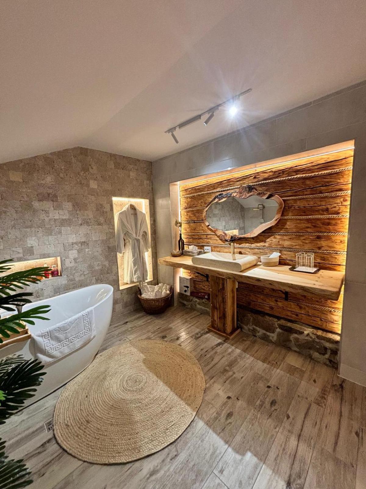 ホテル Casa Baciu フンドゥ・モルドベイ エクステリア 写真